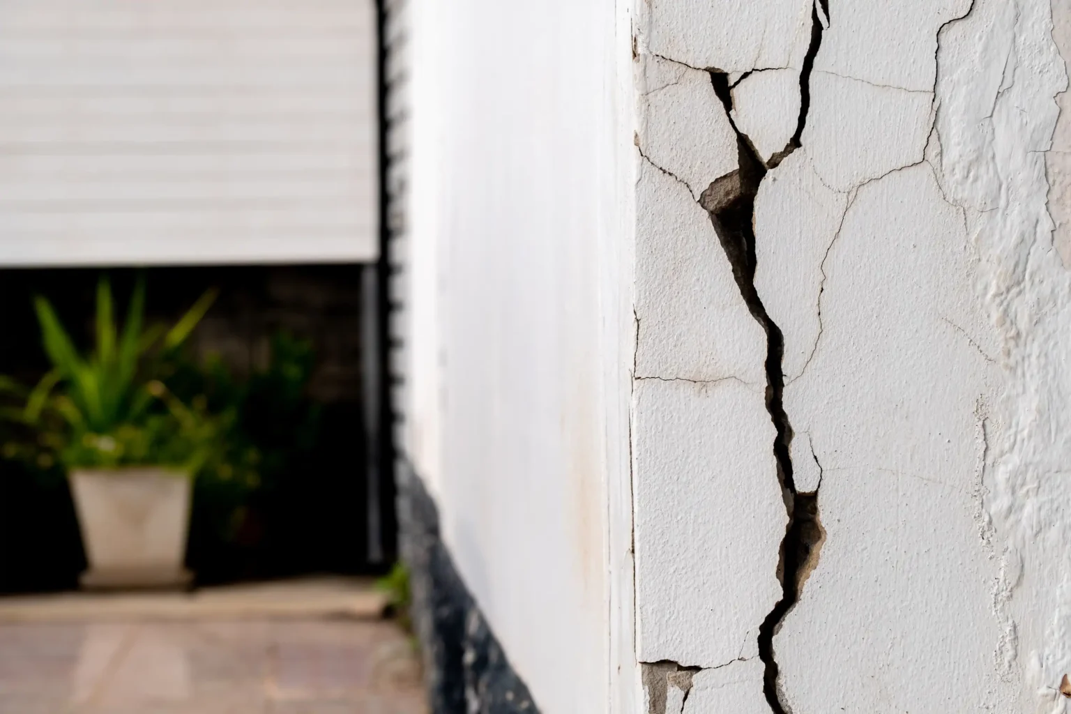 cracked-concrete-wall-broken-wall-outside-cement-corner-that-effected-with-earthquake-collapsed-ground (Web H)